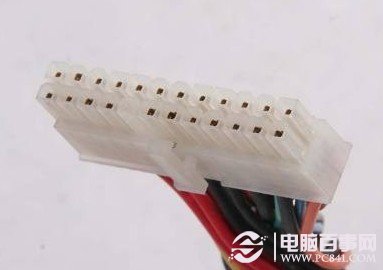 电源24PIN接口 用于连接主板24PIN插槽